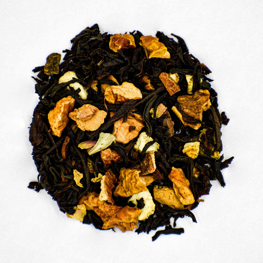 Lekkere losse zwarte thee met Zwarte thee Assam Sinaasappelschil Appel Kaneelstokjes Rozenblaadjes Kardemom
